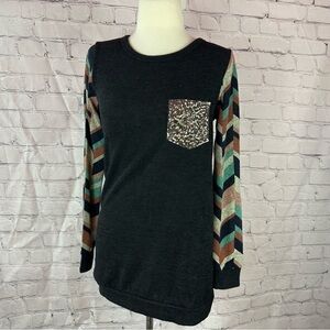 NWT boutique Chevron Sleeve knit sweater Top banded waist with Sequin Pocket plu